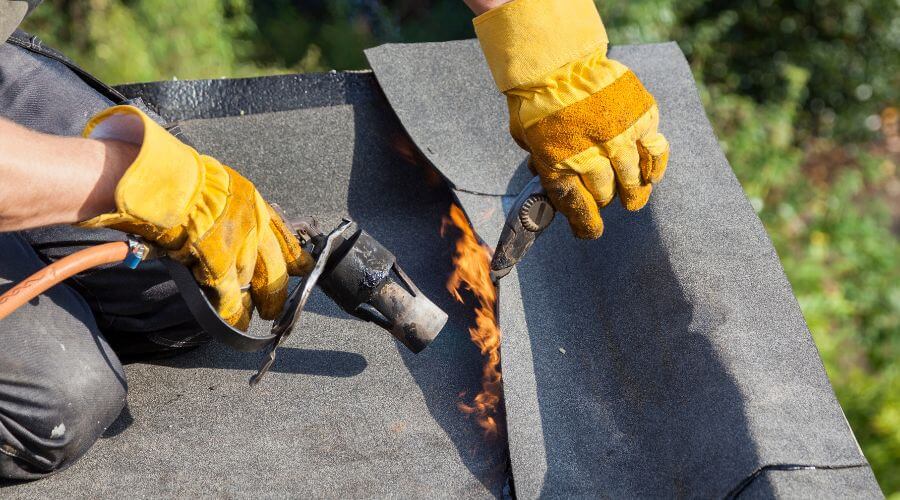 Professional flood damage restoration services in Munfordville, KY